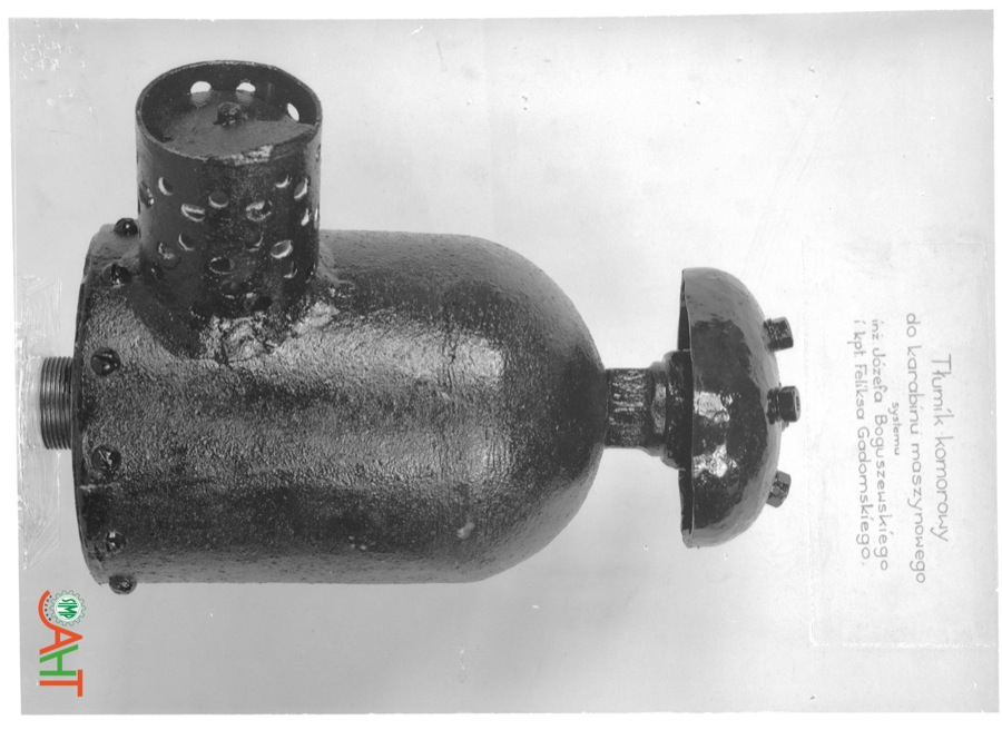 360505 Tłumik komorowy Wykonawca: H. Cegielski Rok: 1934 r. Nota: Widok Opis: Tłumik do karabinu maszynowego systemu inż. Józefa Boguszewskiego i kpt.Feliksa Gadomskiego